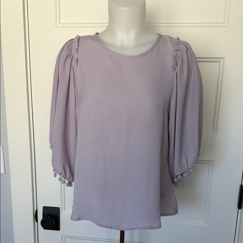 NWT Spense Round Neck 3/4 Sleeve with Ruffle and Pom Pom Flowy Top in Sz Small